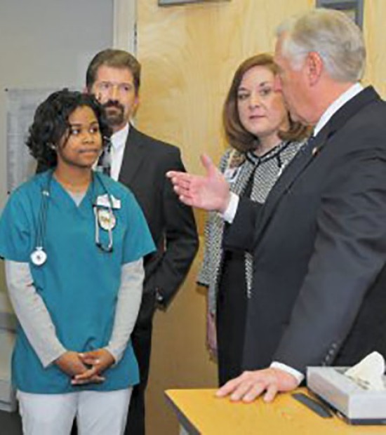 Congressman Steny Hoyer talks with fourth-semester nursing students at the College of Southern Maryland who participated in the Clinical Simulation Lab demonstration (March 31, 2010)